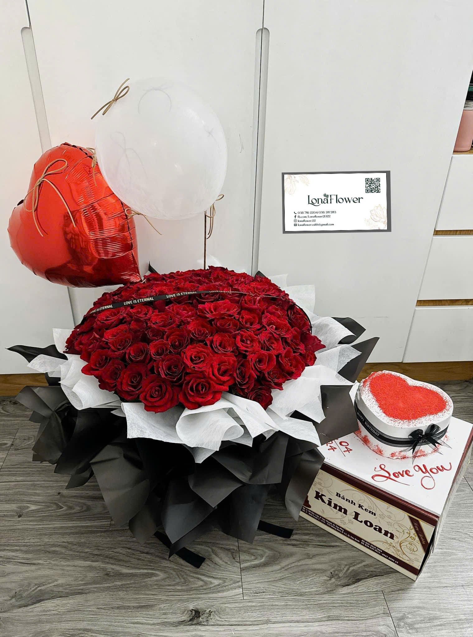 Bó Hồng Đỏ Ecu Lớn Kèm Bóng Trái Tim - Tình Yêu Bất Diệt ❤️🎈