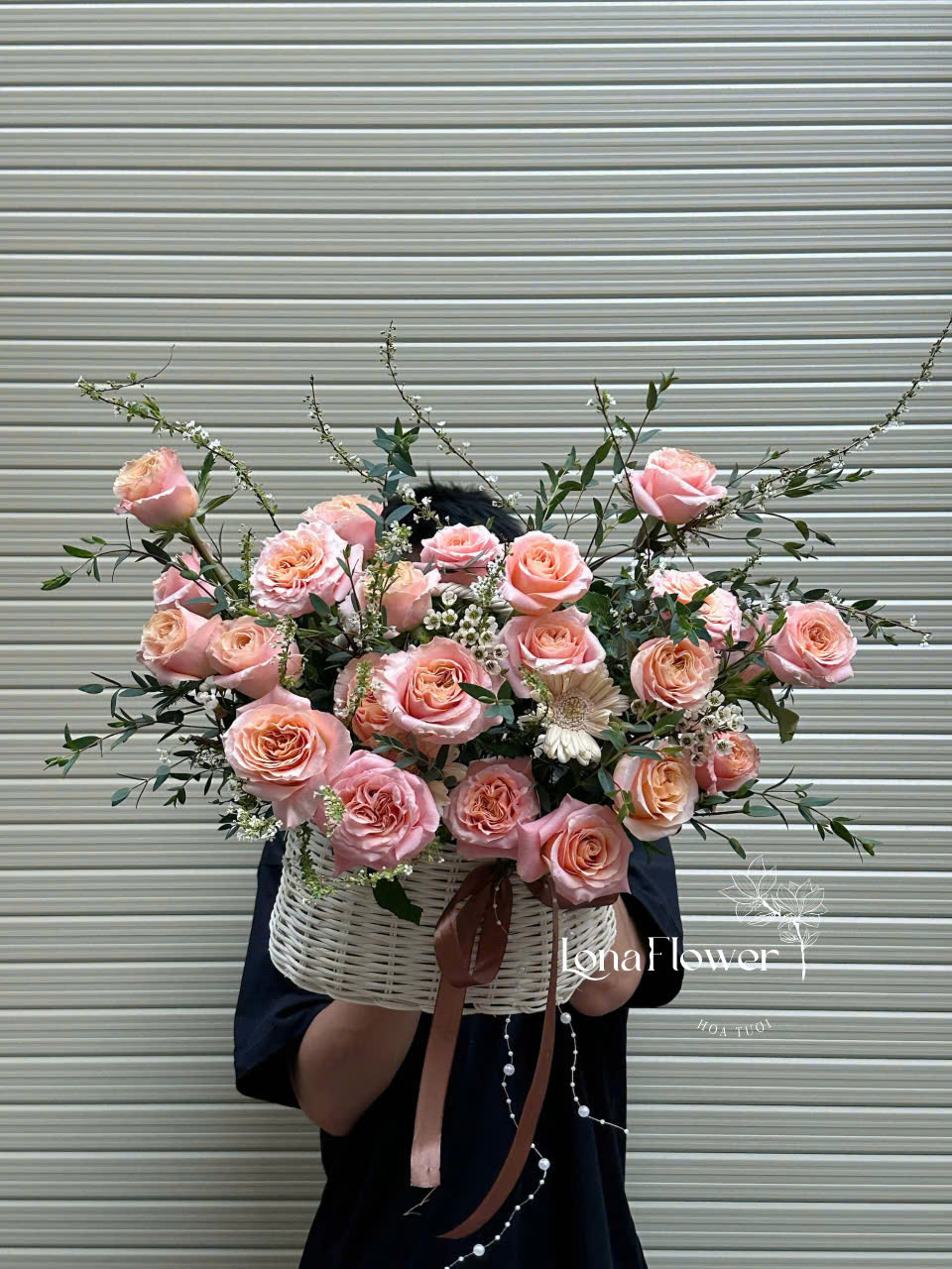 Giỏ Hoa Hồng Shimmer Ngọt Ngào - Vẻ Đẹp Rạng Rỡ & Tinh Tế 💖✨🧺
