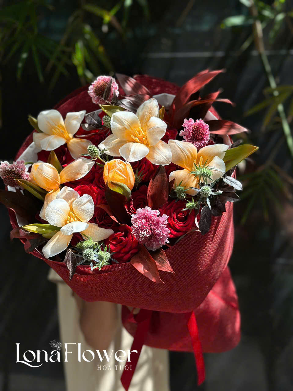 Bó Hoa "Ấn Tượng Nồng Nàn" 🔥 - Tulip Quyến Rũ & Hồng Đỏ Say Đắm