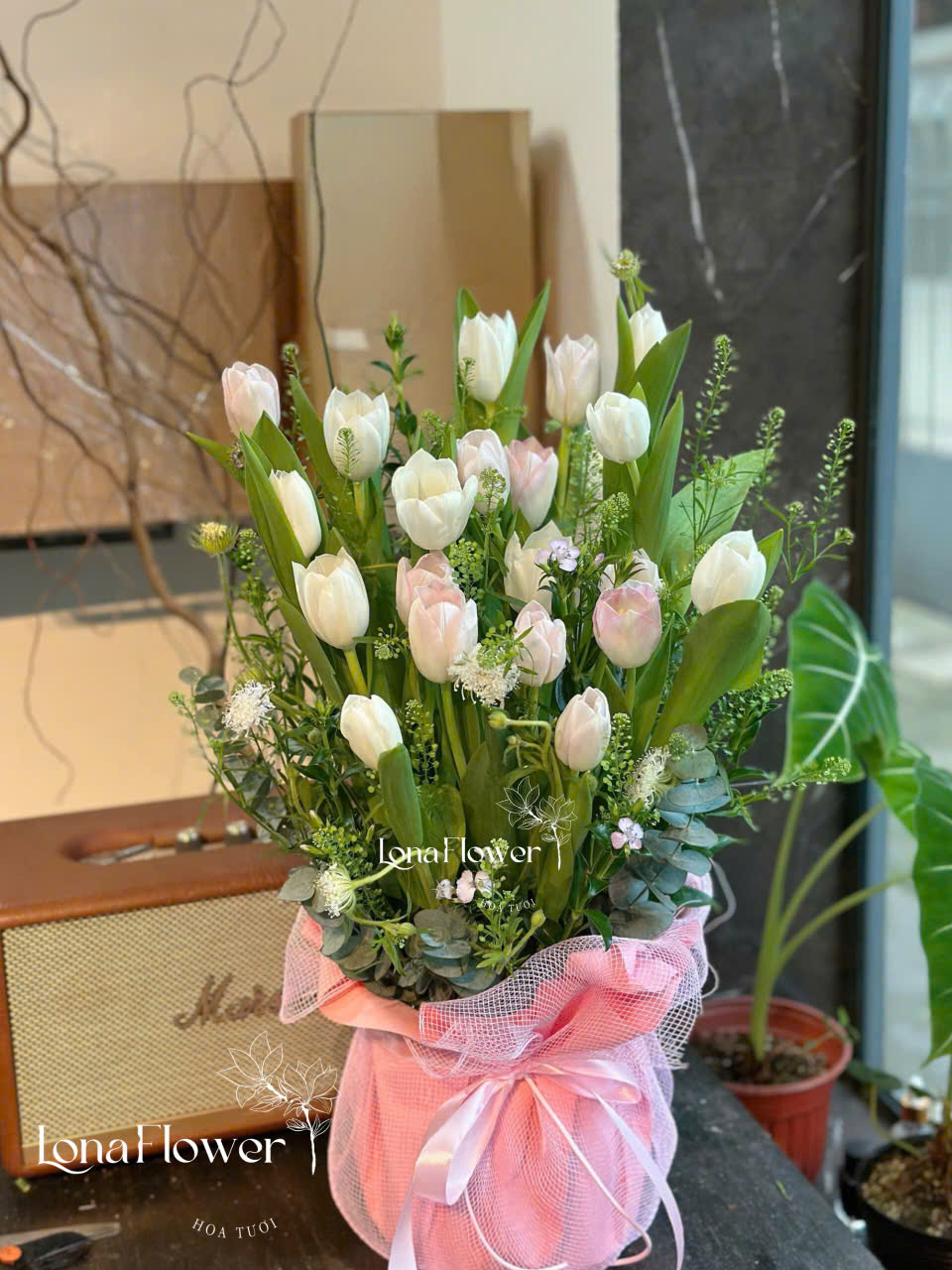 Hộp Hoa Tulip "Sắc Màu Hạnh Phúc" 🌷 - Hồng, Cam & Trắng