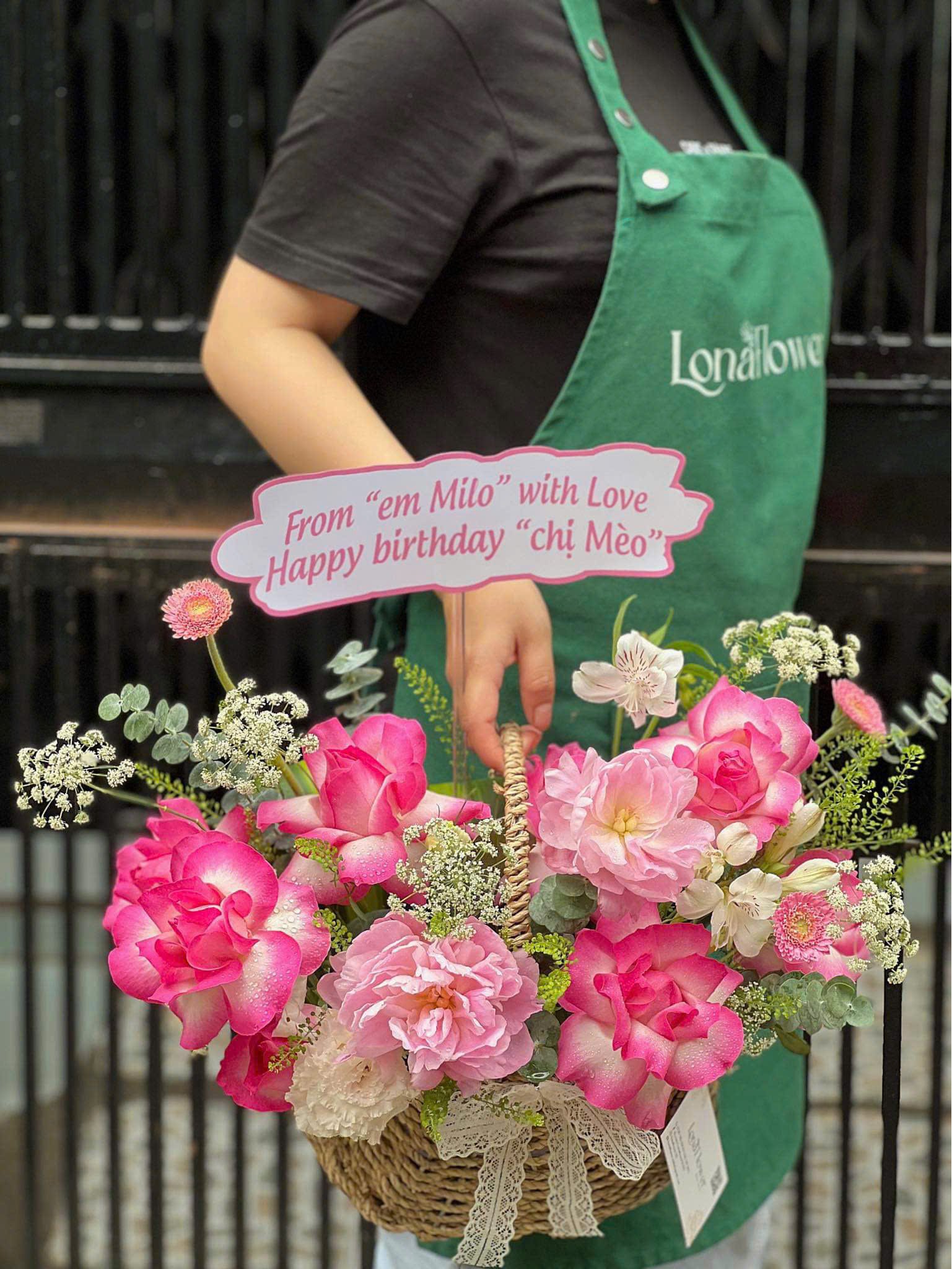 Giỏ Hoa Hồng Lẫn Cánh & Peony Hồng Phấn - Quà Tặng Sinh Nhật Tinh Tế & Đáng Yêu 💖🎁
