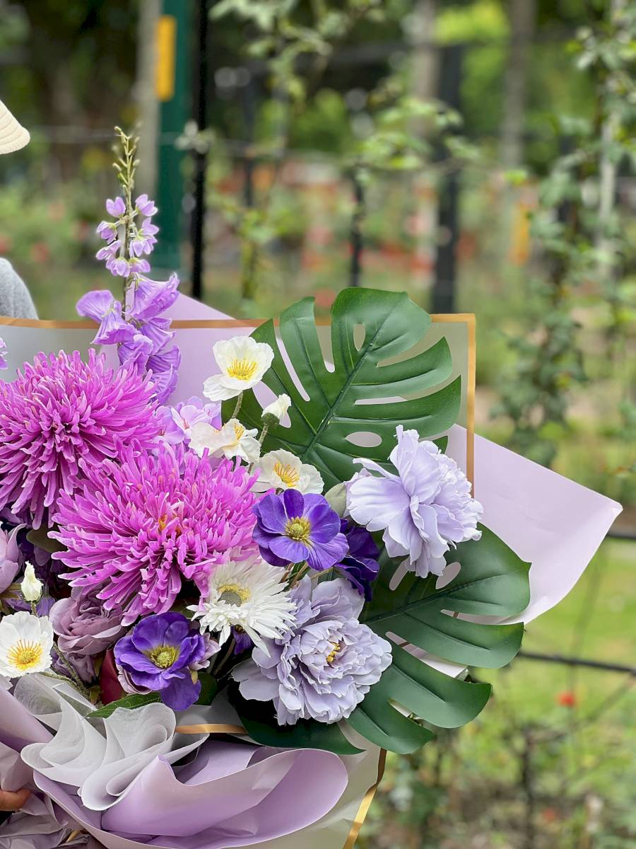 Hoa lụa mix tone tím