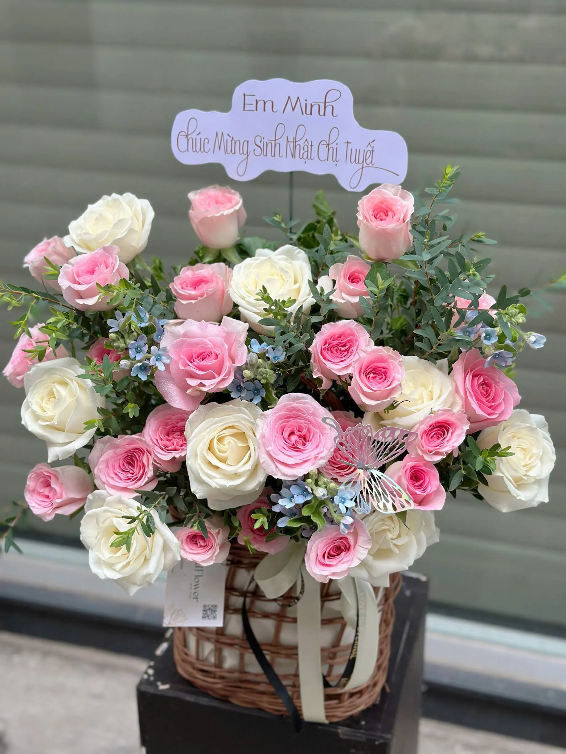 Giỏ Hoa "Tình Yêu Thuần Khiết" 💖 - Hồng Lạc Thần & Trắng Tinh Khôi