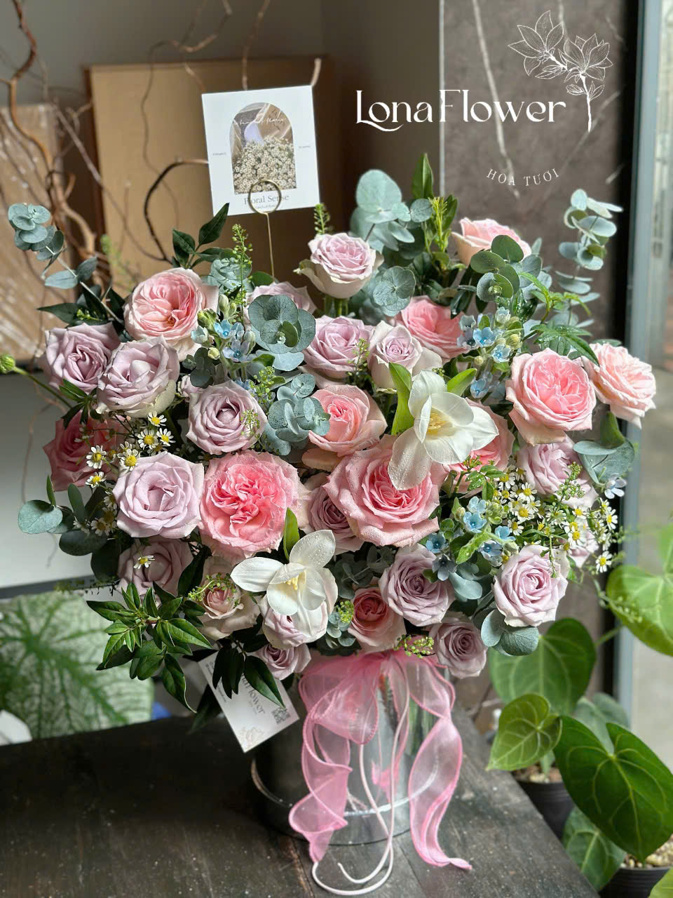 Bình Hoa "Giao Hưởng Ngọt Ngào" 🌸 - Hồng Pastel & Tulip Thanh Lịch