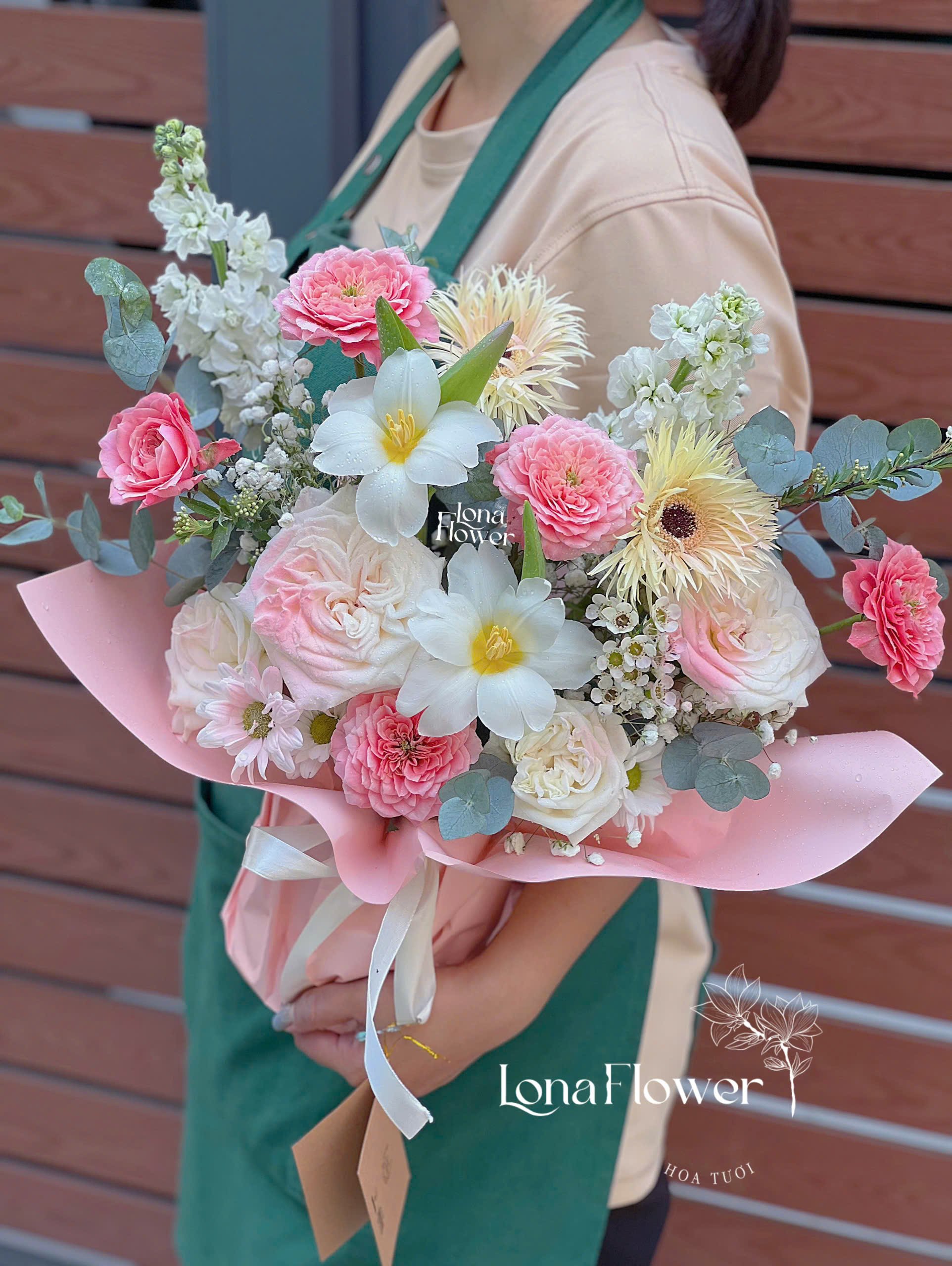 BH-164 Bó Hoa Hồng & Tulip Tone Hồng Trắng Pastel | Lona Flower