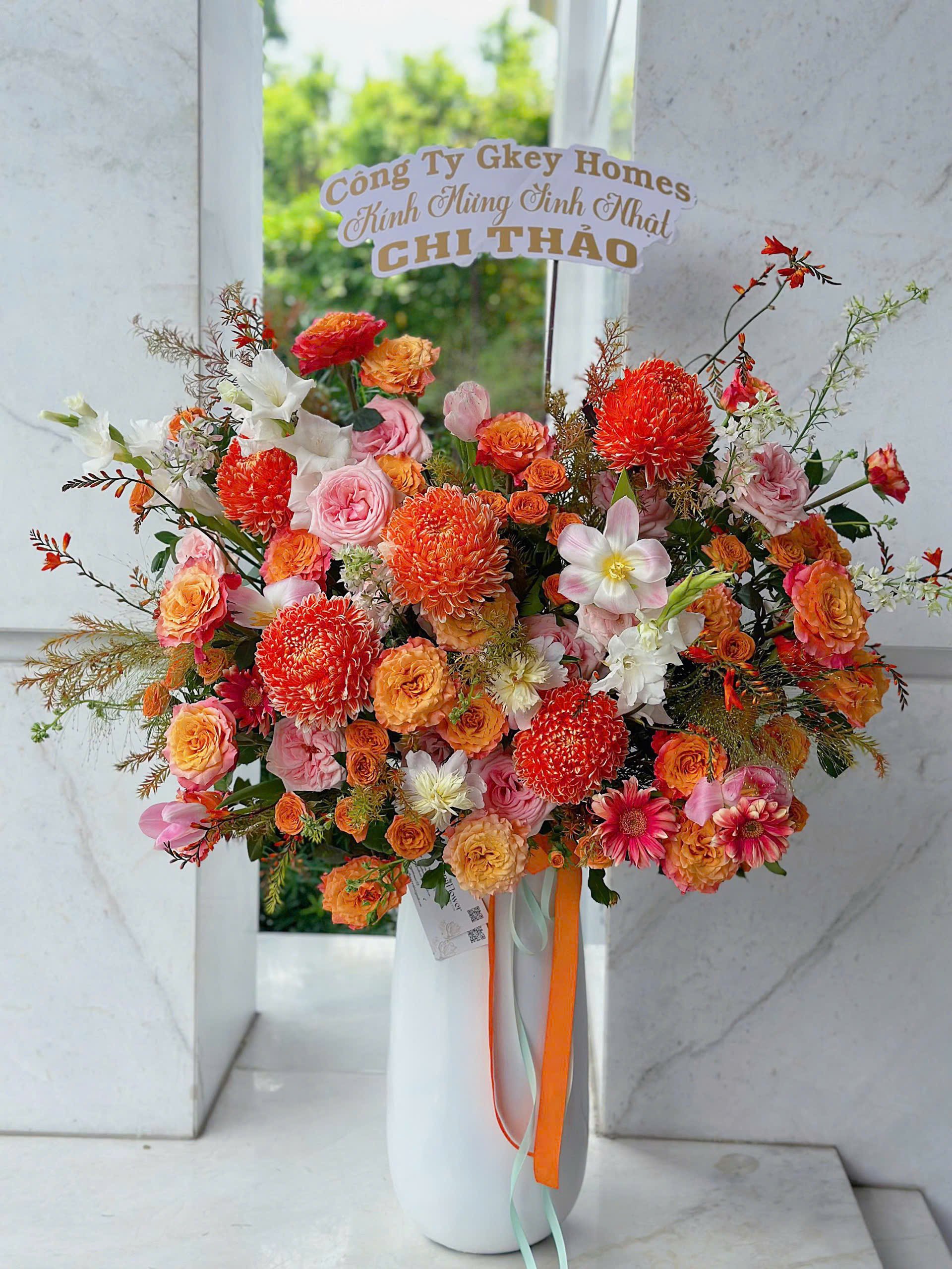 Bình Hoa Cao Cấp Cúc Mẫu Đơn Cam, Hồng Spirit & Tulip - Khai Trương/Kính Mừng Sinh Nhật Sang Trọng 🍊🧡