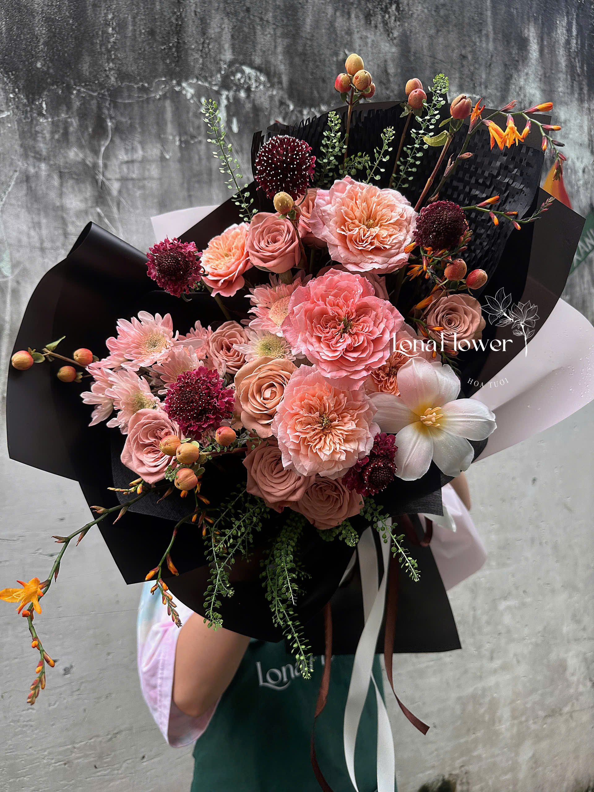 Bó Hoa Tone Hồng Cam Đào &Đen 
