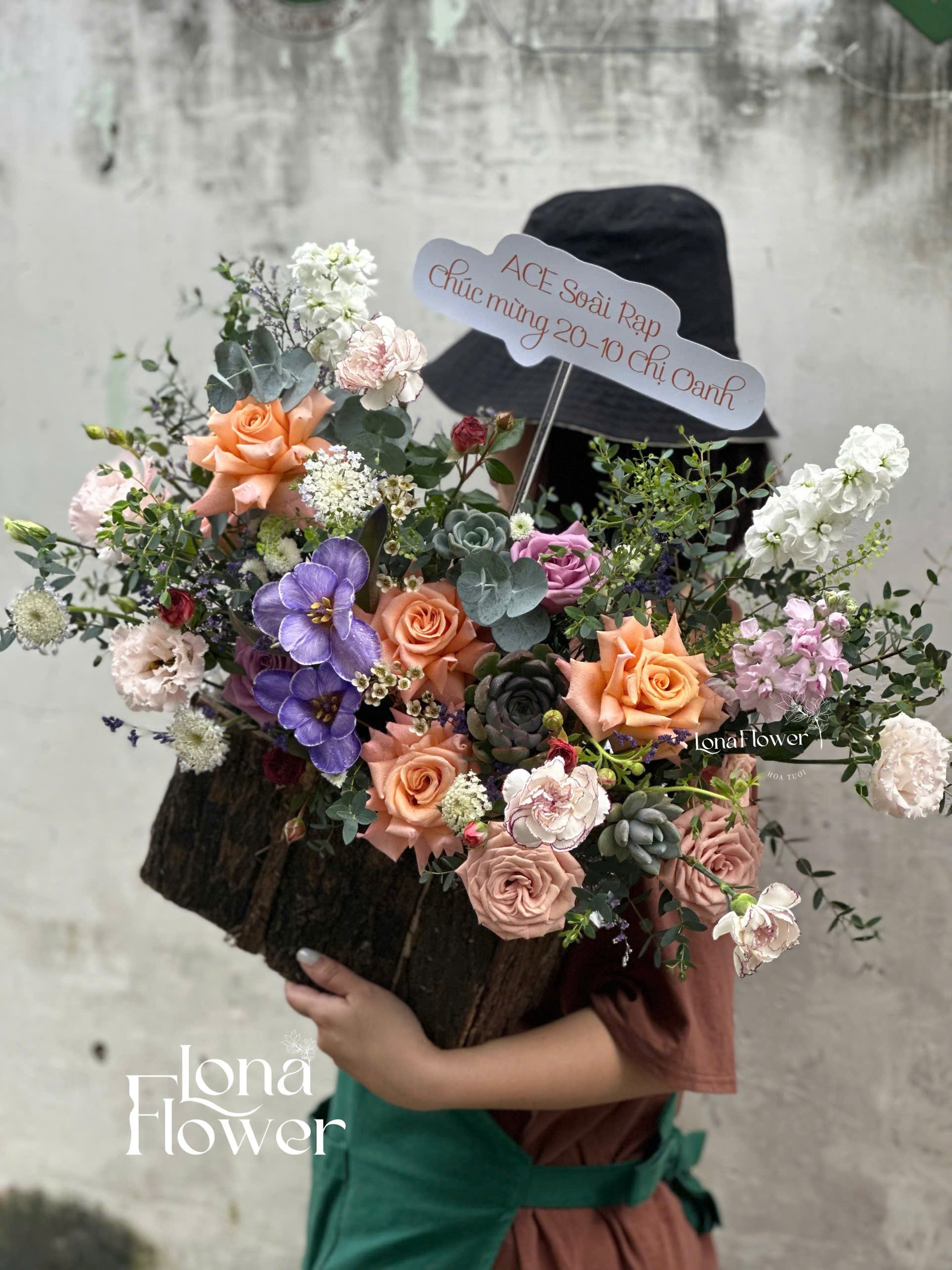 Hộp Gỗ Mix Hoa Hồng, Tulip Tím & Sen Đá Tone Cam Tím | Quà Tặng 20/10
