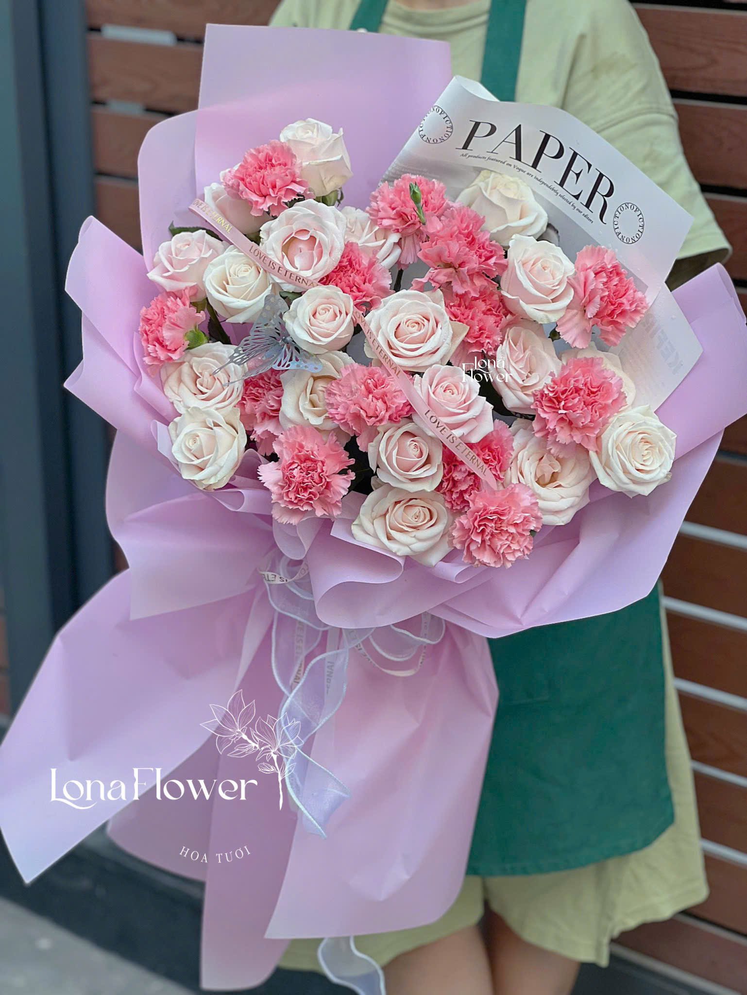 BH-160  Bó Hoa Hồng Kem Dâu & Cẩm Chướng - Ngọt Ngào & Ấm Áp 🍓🌸
