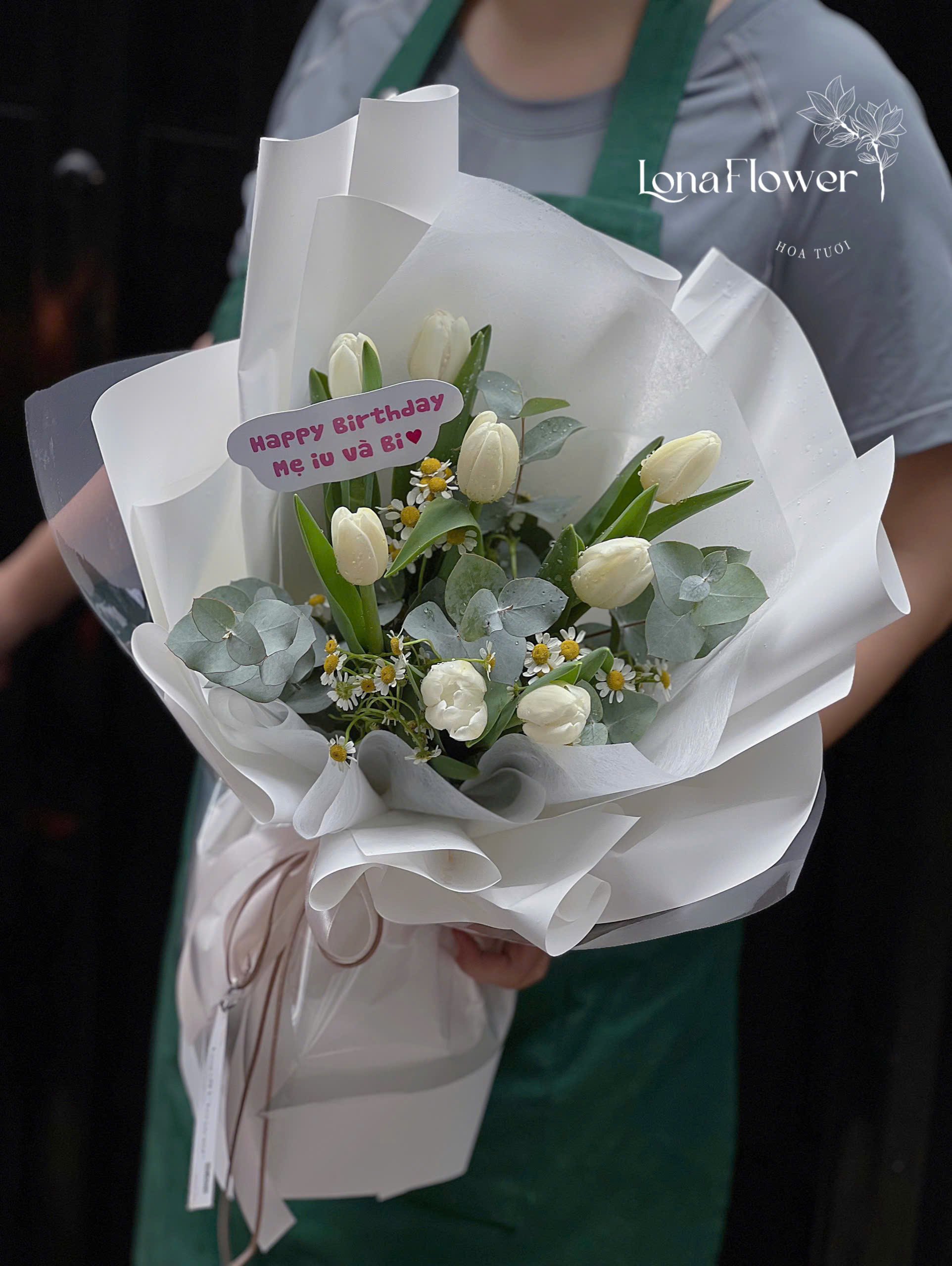  Bó Hoa Tulip Trắng & Lá Bạc - Tặng Mẹ Yêu & Bạn Bè 🎁