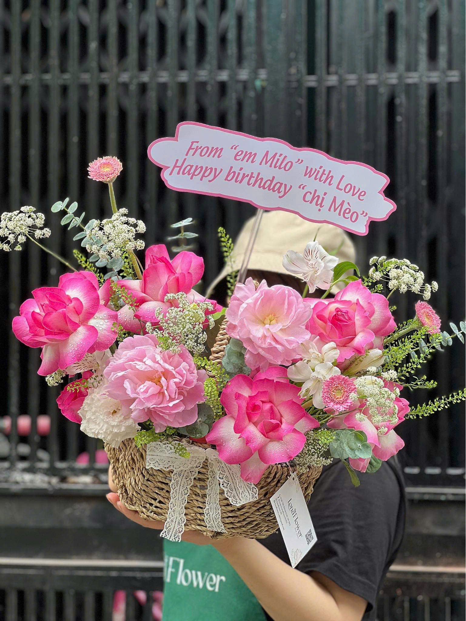 Giỏ Hoa Hồng Lẫn Cánh & Peony Hồng Phấn - Quà Tặng Sinh Nhật Tinh Tế & Đáng Yêu 💖🎁
