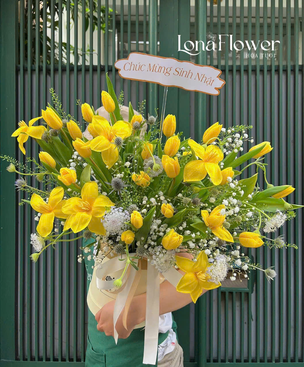 Box Hoa Tulip Vàng Tươi Tắn