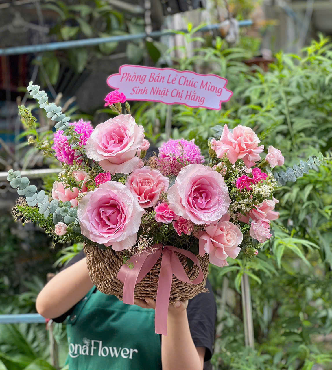 Giỏ Hoa Hồng Nhập Ecudor&Cúc mẫu Đơn