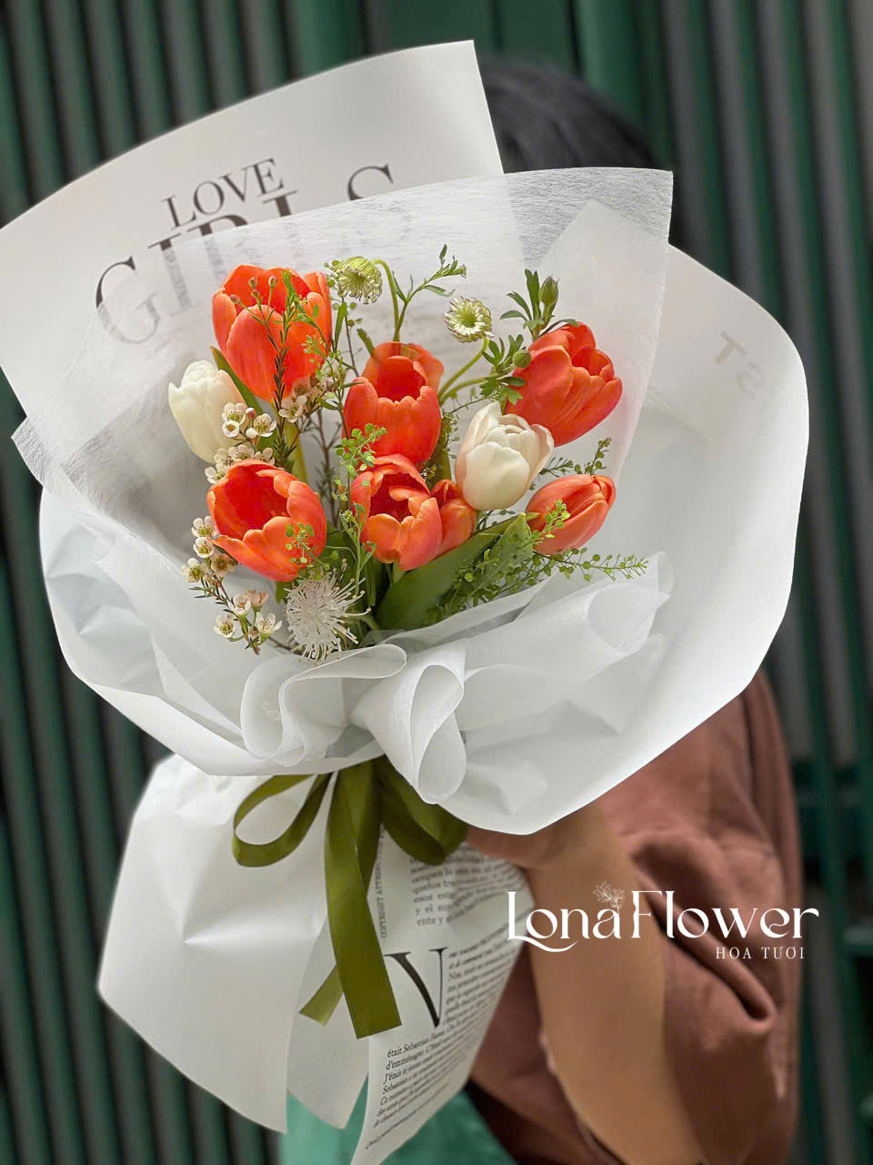 Bó Tulip Cam&Trắng