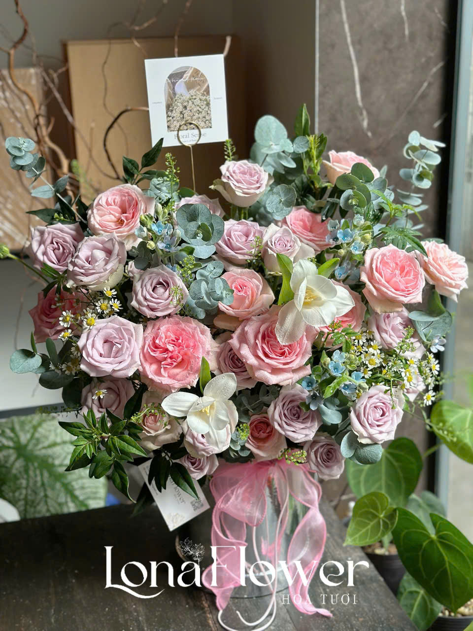 Bình Hoa "Giao Hưởng Ngọt Ngào" 🌸 - Hồng Pastel & Tulip Thanh Lịch