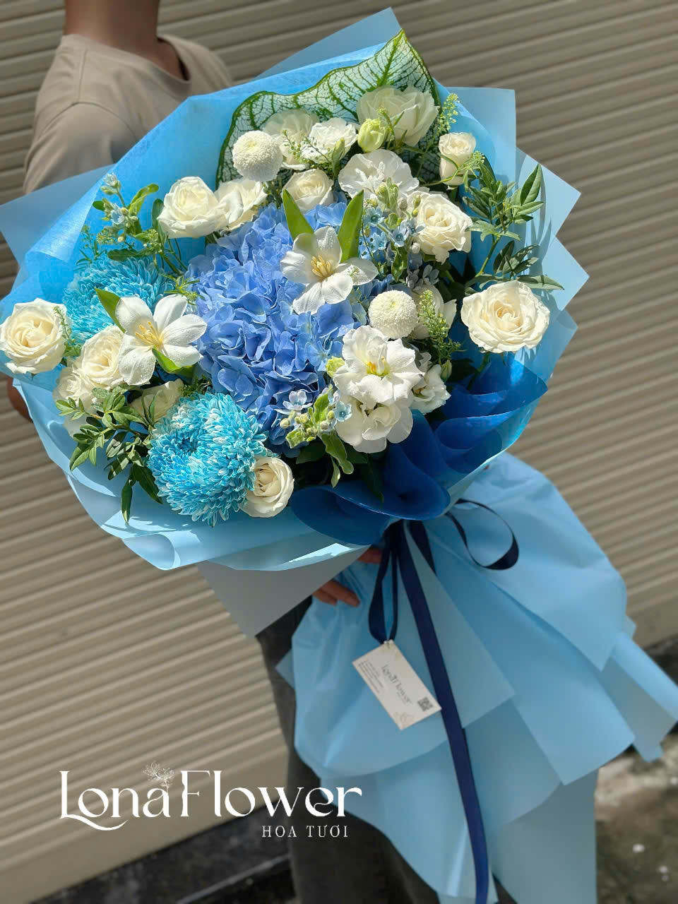 Bó Hoa "Nguyện Ước An Lành" 🕊️ - Cẩm Tú Cầu, Tulip, Cúc Mẫu Đơn & Hồng Trắng